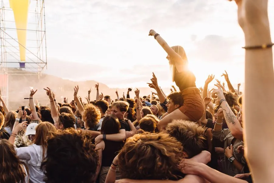 Tribute Headline Set image